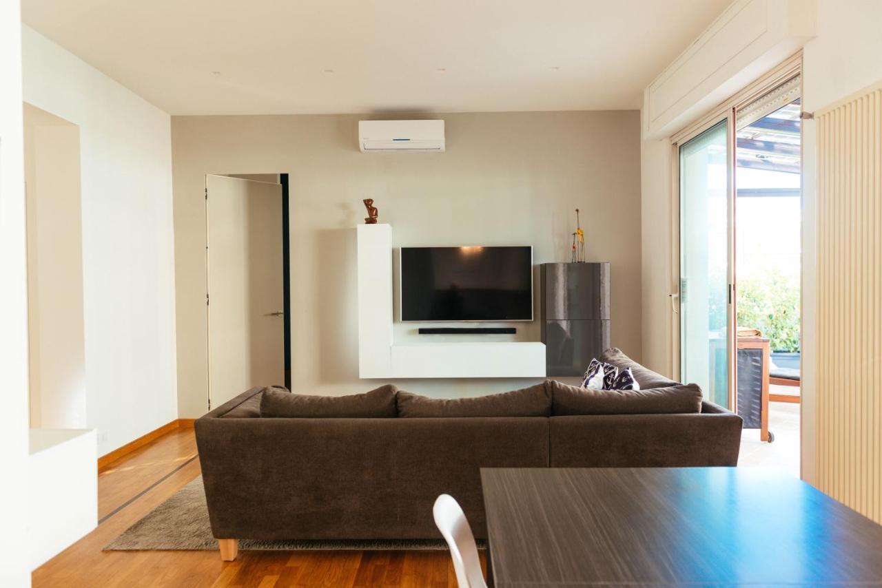Luxury Penthouse With Sea View - City Center Pescara Extérieur photo